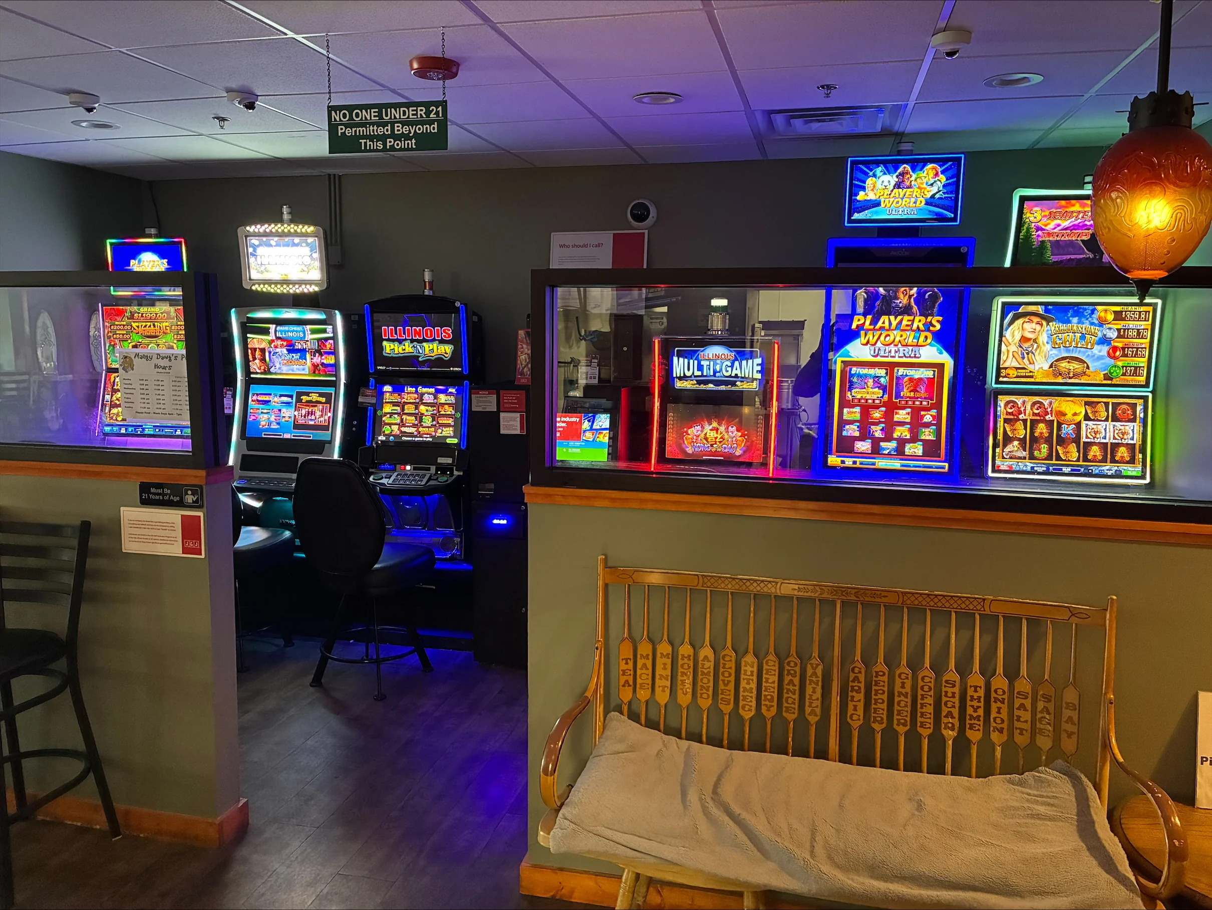 Slot machines at Mangy Dawg