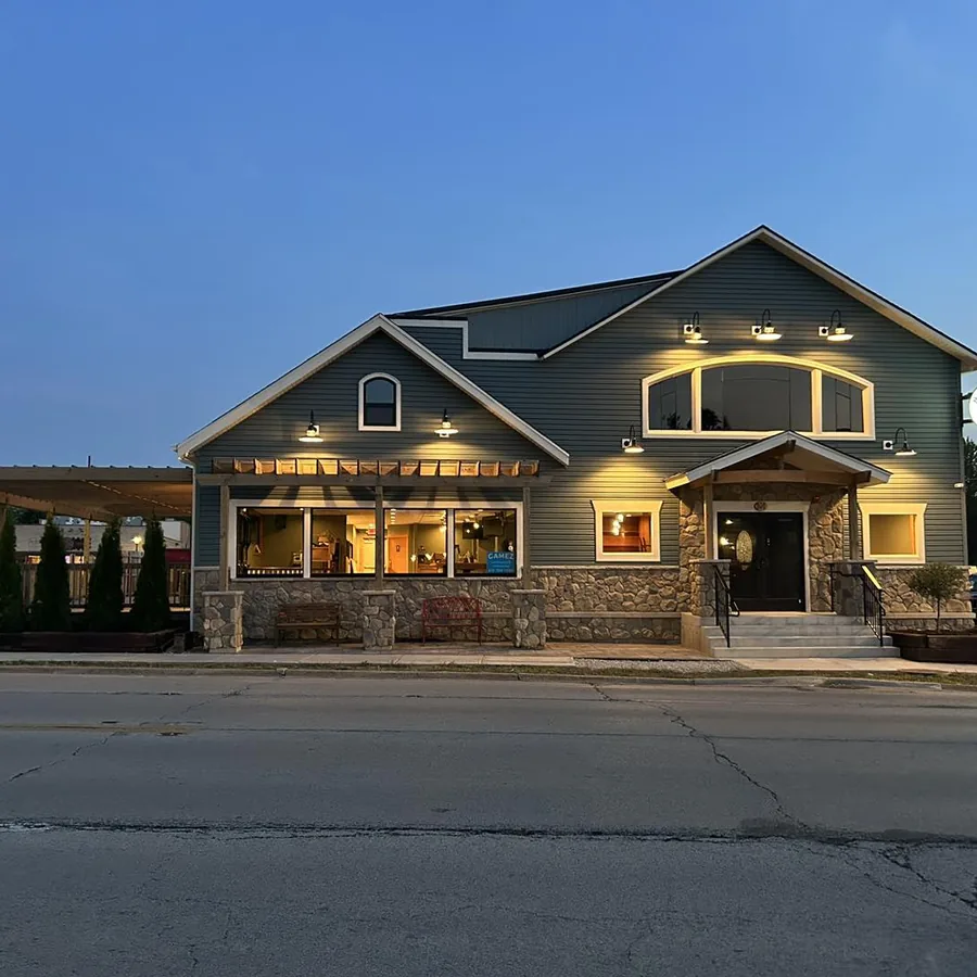 Mangy Dawg storefront exterior